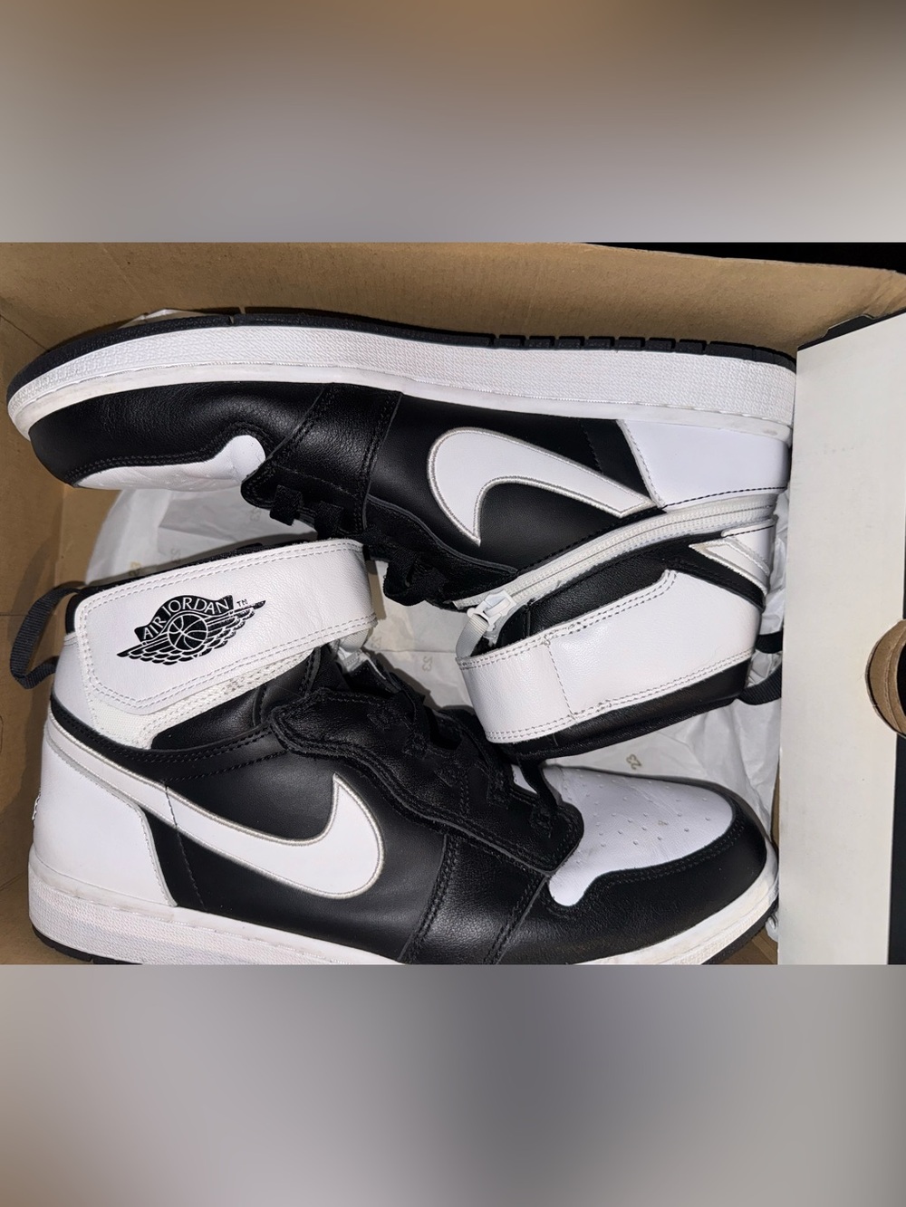 AIR JORDAN 1 HI FLYEASE